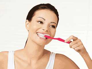 牙龈出血四诱因 3个方法可缓解_牙龈出血的原因？_怎样缓解牙龈出血-